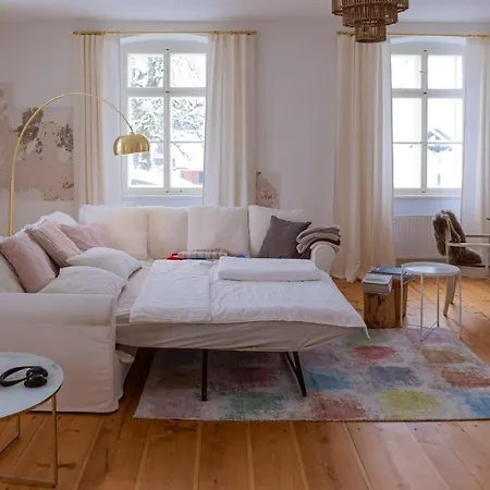 Alter Pfarrhof Egg *